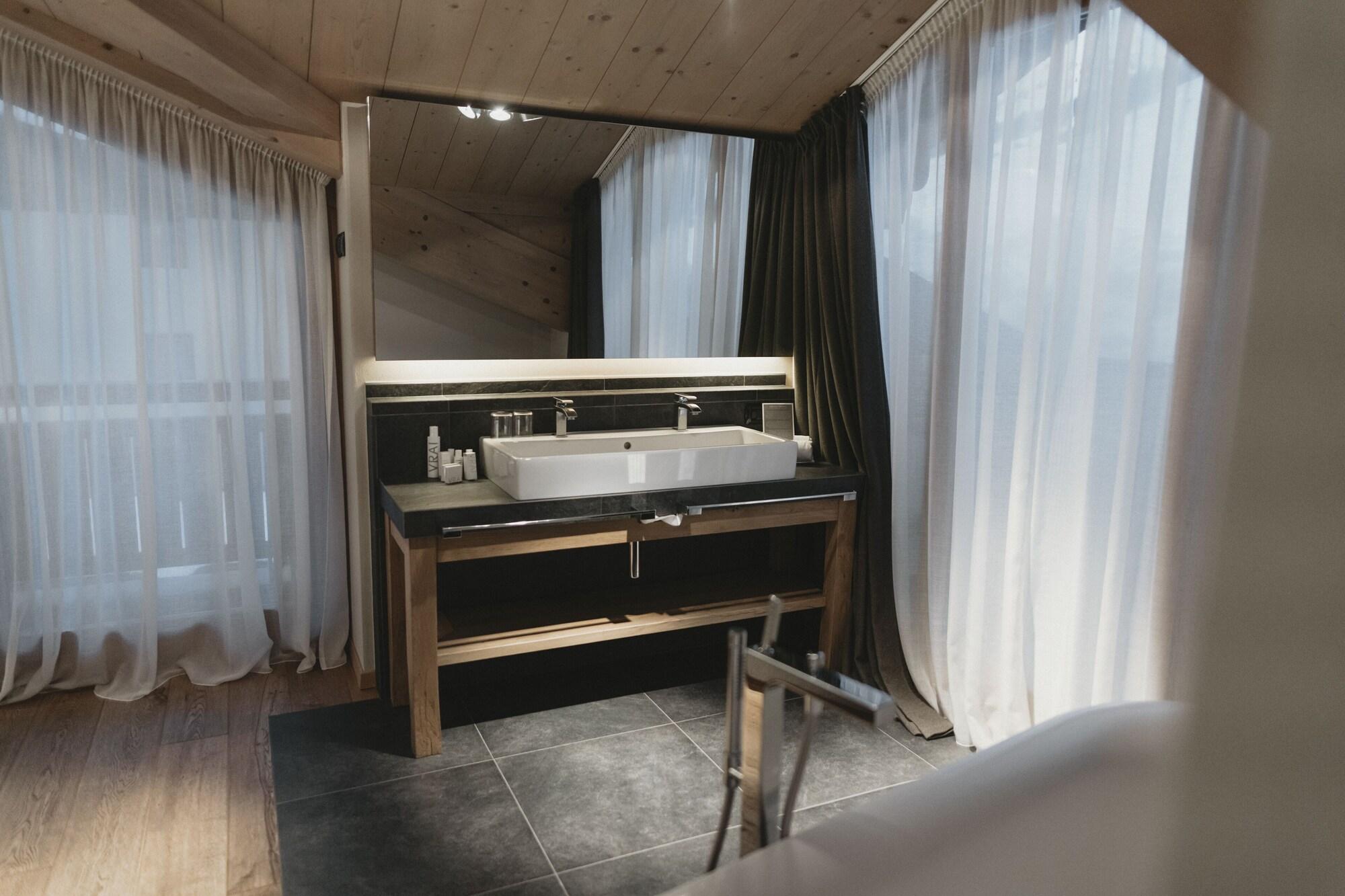 Eco & Wellness Boutique Hotel Sonne ลีวินโญ ภายนอก รูปภาพ